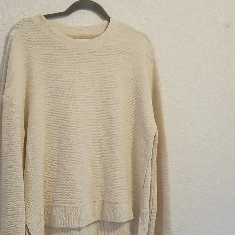 Sweater - Picture 4 of 4